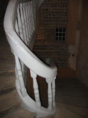 Bas de la monté d’escalier de la maison de Fénelon